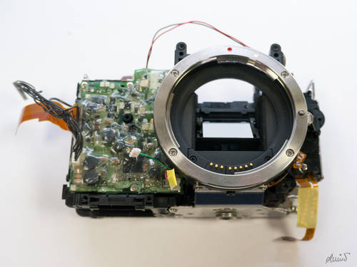 Vorderseite mit entferntem Spiegelkasten